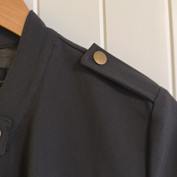 Gorgeous black trench style coat with tie waist - Picture 7 of 8